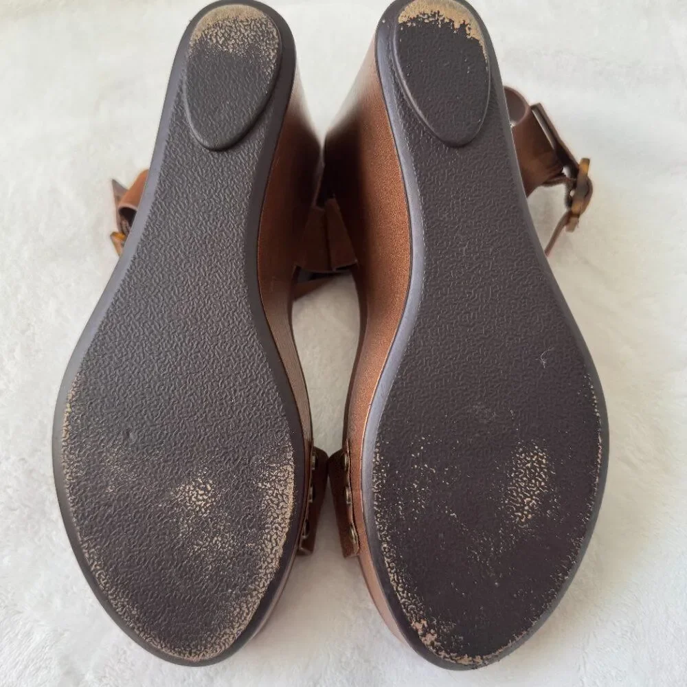 Altar'd State Serah Wedge Sandals Cognac Tortoise Buckle Size 8.5